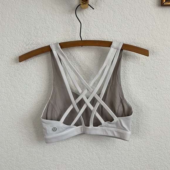 Lululemon Free To Be Serene Bra White Sports Bra - Picture 4 of 8